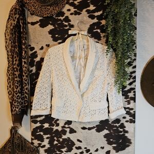 Elegant White Lace Women's Blazer